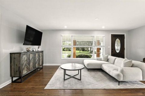 House in Orlando, Florida 2 bedrooms, 93.83 sq.m. № 1886438 - photo 6