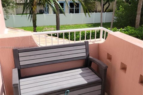 Villa ou maison à vendre à Lauderdale-by-the-Sea, Floride: 2 chambres, 160.16 m2 № 1961643 - photo 17