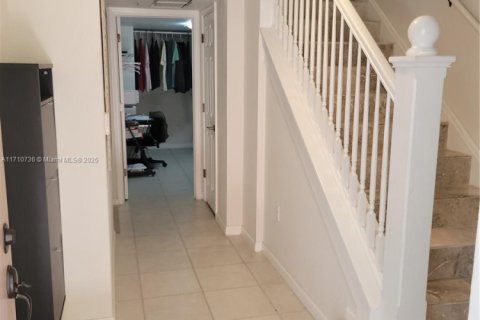 Villa ou maison à vendre à Lauderdale-by-the-Sea, Floride: 2 chambres, 160.16 m2 № 1961643 - photo 6