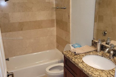 Villa ou maison à vendre à Lauderdale-by-the-Sea, Floride: 2 chambres, 160.16 m2 № 1961643 - photo 30