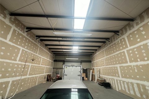 Immobilier commercial à louer à Hudson, Floride № 1778043 - photo 2