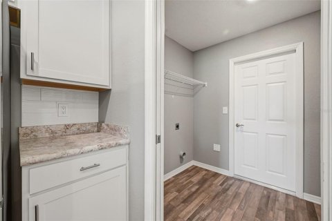 Casa en venta en Winter Haven, Florida, 4 dormitorios, 186.18 m2 № 2199677 - foto 25