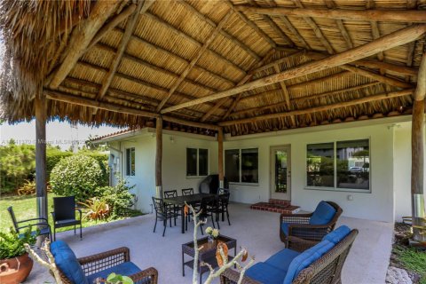 House in Hollywood, Florida 3 bedrooms, 184.41 sq.m. № 1833746 - photo 21