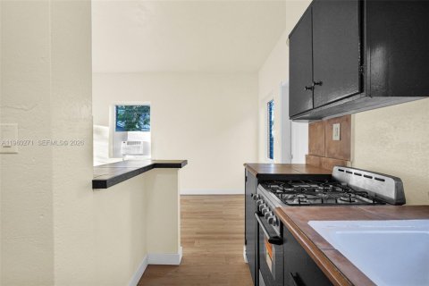 Apartamento en alquiler en North Miami, Florida, 1 dormitorio, 88.26 m2 № 2023737 - foto 8