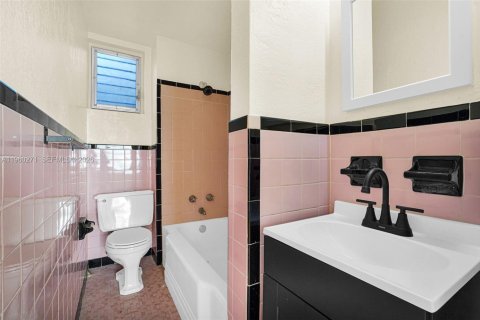 Apartamento en alquiler en North Miami, Florida, 1 dormitorio, 88.26 m2 № 2023737 - foto 12