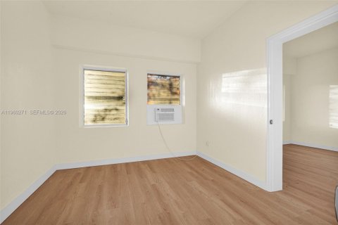 Apartamento en alquiler en North Miami, Florida, 1 dormitorio, 88.26 m2 № 2023737 - foto 11