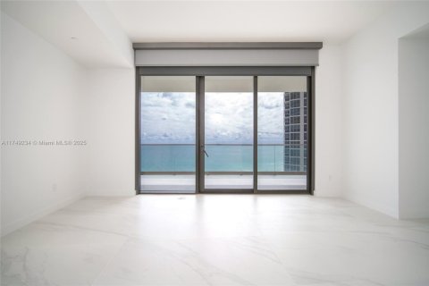 Condo in Sunny Isles Beach, Florida, 2 bedrooms № 1959861 - photo 6