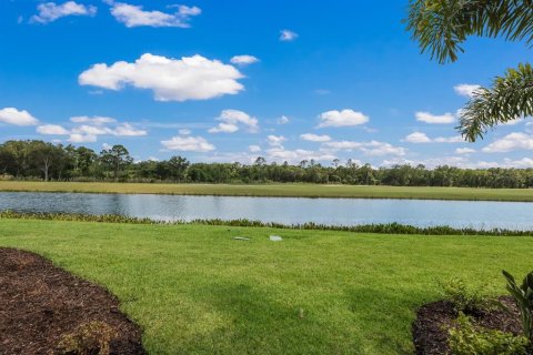 Condo in Bradenton, Florida, 2 bedrooms in LAKEWOOD NATIONAL  № 1812810 - photo 18