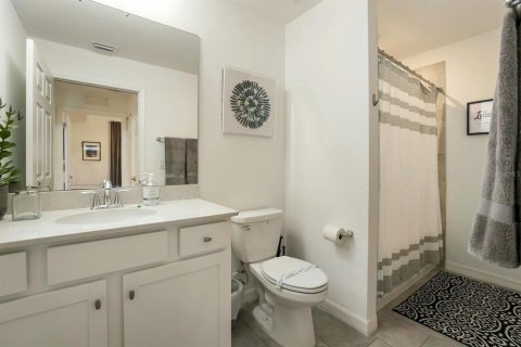 Condo in Bradenton, Florida, 2 bedrooms in LAKEWOOD NATIONAL  № 1812810 - photo 16