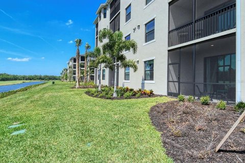 Condo in Bradenton, Florida, 2 bedrooms in LAKEWOOD NATIONAL  № 1812810 - photo 19