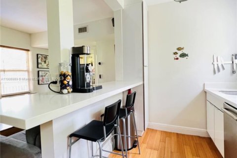 Apartamento en alquiler en Miami Beach, Florida, 1 dormitorio, 56.02 m2 № 1963608 - foto 13