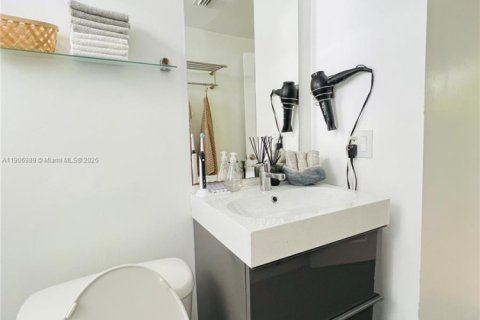 Apartamento en alquiler en Miami Beach, Florida, 1 dormitorio, 56.02 m2 № 1963608 - foto 14