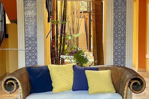 Apartamento en alquiler en Miami Beach, Florida, 1 dormitorio, 56.02 m2 № 1963608 - foto 3