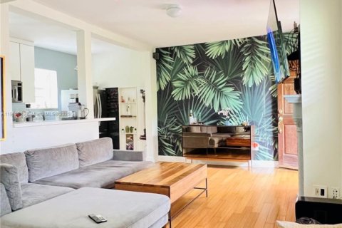 Apartamento en alquiler en Miami Beach, Florida, 1 dormitorio, 56.02 m2 № 1963608 - foto 12