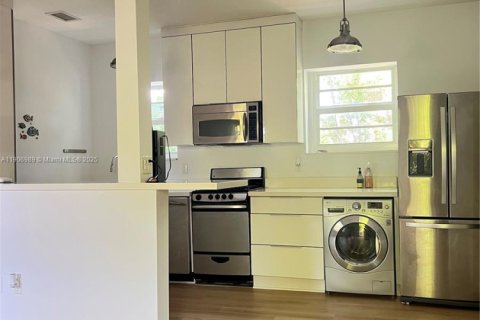 Apartamento en alquiler en Miami Beach, Florida, 1 dormitorio, 56.02 m2 № 1963608 - foto 18