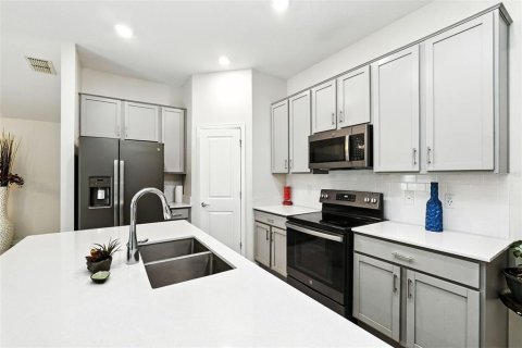 Casa en venta en Kissimmee, Florida, 3 dormitorios, 144.93 m2 № 1918715 - foto 5