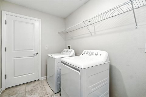 Casa en venta en Kissimmee, Florida, 3 dormitorios, 144.93 m2 № 1918715 - foto 21