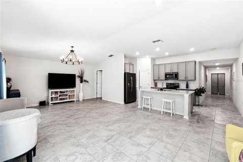 Casa en venta en Kissimmee, Florida, 3 dormitorios, 144.93 m2 № 1918715 - foto 13