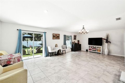 Casa en venta en Kissimmee, Florida, 3 dormitorios, 144.93 m2 № 1918715 - foto 12