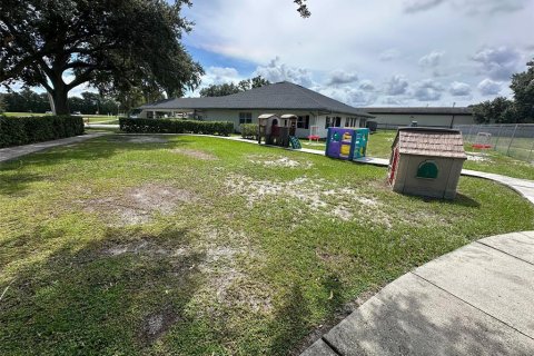 Propiedad comercial en alquiler en Kissimmee, Florida, 484.95 m2 № 1913560 - foto 3