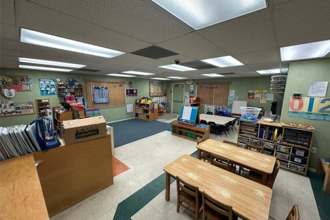 Propiedad comercial en alquiler en Kissimmee, Florida, 484.95 m2 № 1913560 - foto 20