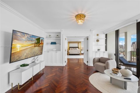 Condominio en venta en Miami, Florida, 5 dormitorios, 504.46 m2 № 1966288 - foto 24