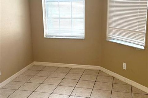 Touwnhouse à louer à Tampa, Floride: 3 chambres, 157.19 m2 № 2433318 - photo 12