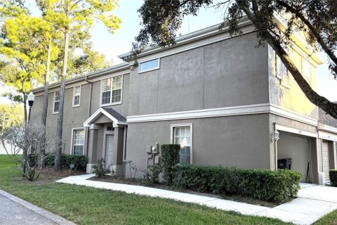 Touwnhouse à louer à Tampa, Floride: 3 chambres, 157.19 m2 № 2433318 - photo 2