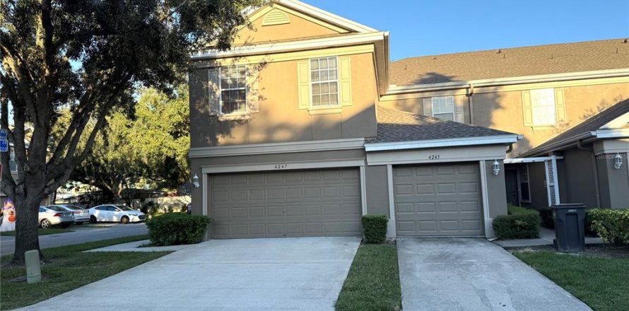Touwnhouse à Tampa, Floride 3 chambres, 157.19 m2 № 2433318