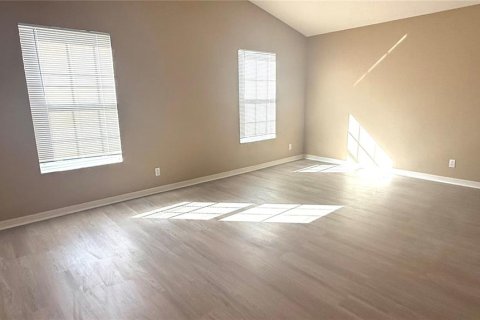 Touwnhouse à louer à Tampa, Floride: 3 chambres, 157.19 m2 № 2433318 - photo 23