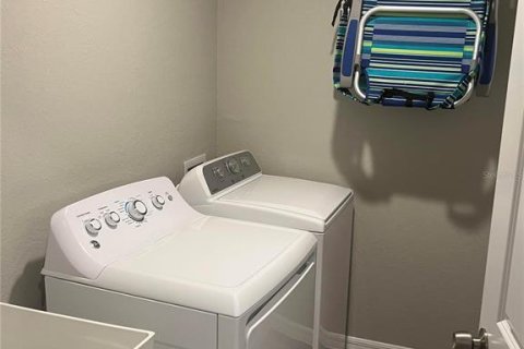 Снять в аренду виллу или дом в Энглвуд, Флорида 1 комната, 152.36м2, № 1652394 - фото 12