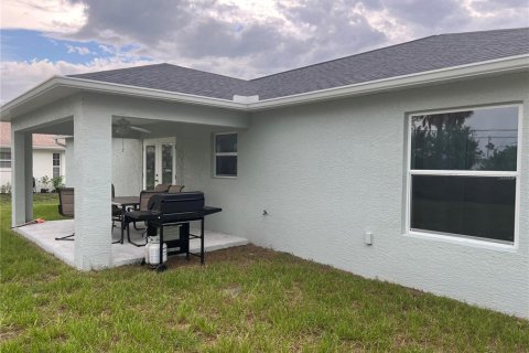 Снять в аренду виллу или дом в Энглвуд, Флорида 1 комната, 152.36м2, № 1652394 - фото 11