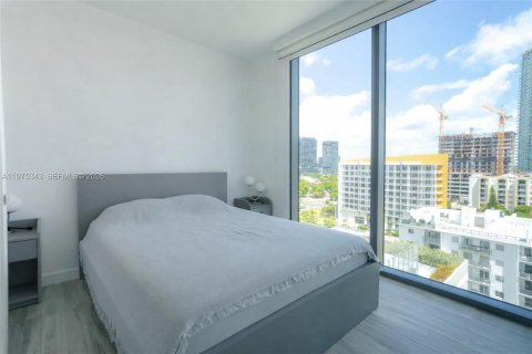 Condo in Miami, Florida, 2 bedrooms  № 2040600 - photo 13