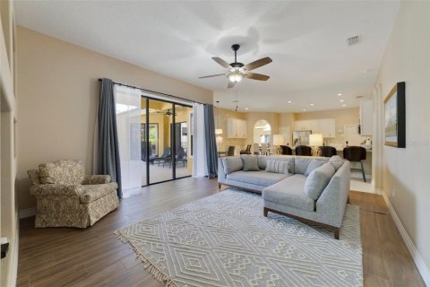 Casa en venta en Davenport, Florida, 4 dormitorios, 240.43 m2 № 1584901 - foto 9
