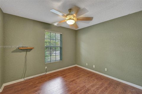 Villa ou maison à vendre à Coconut Creek, Floride: 4 chambres, 196.02 m2 № 2046209 - photo 26