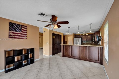 Villa ou maison à vendre à Coconut Creek, Floride: 4 chambres, 196.02 m2 № 2046209 - photo 9