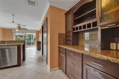 Villa ou maison à vendre à Coconut Creek, Floride: 4 chambres, 196.02 m2 № 2046209 - photo 13