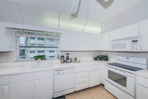 Купить кондоминиум в Беллеэйр Блафс, Флорида 4 комнаты, 145.39м2, № 1758319 - фото 19