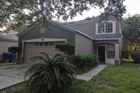 Casa en alquiler en Tampa, Florida, 4 dormitorios, 137.87 m2 № 1803659 - foto 1