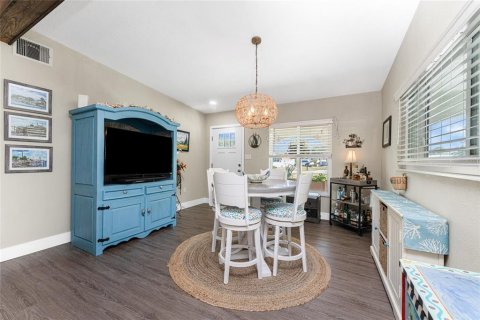 Villa ou maison à vendre à Nokomis, Floride: 2 chambres, 112.97 m2 № 2407009 - photo 6