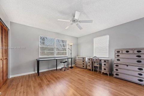 House in Lake Worth, Florida 3 bedrooms, 156.35 sq.m. № 1820409 - photo 9