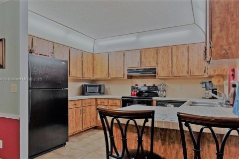 House in Lake Worth, Florida 3 bedrooms, 156.35 sq.m. № 1820409 - photo 5