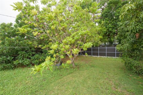 Купить виллу или дом в Хомстед, Флорида 6 комнат, 80.27м2, № 1961524 - фото 16