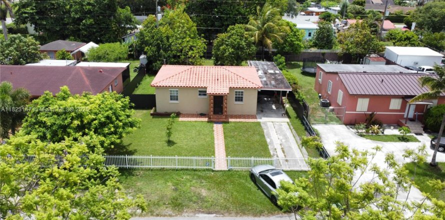 Дом в Хомстед, Флорида 6 комнат, 80.27м2 № 1961524