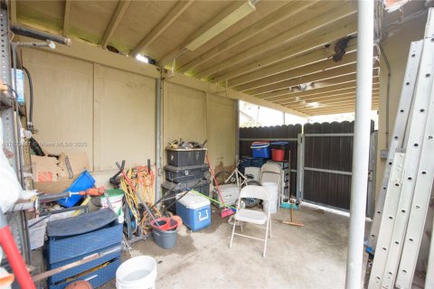 Купить виллу или дом в Хомстед, Флорида 6 комнат, 80.27м2, № 1961524 - фото 11