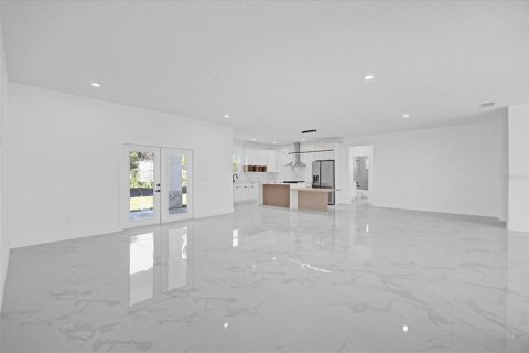 House in Palm Bay, Florida 4 bedrooms, 225.85 sq.m. № 1666955 - photo 24