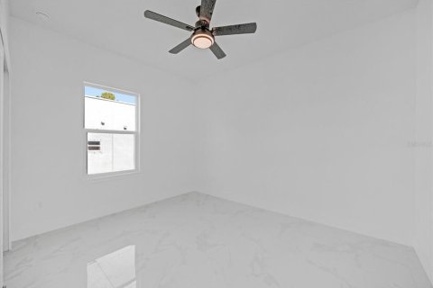 House in Palm Bay, Florida 4 bedrooms, 225.85 sq.m. № 1666955 - photo 29