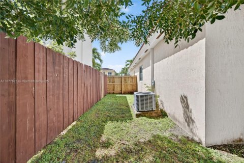 Villa ou maison à vendre à Homestead, Floride: 4 chambres, 143.26 m2 № 1927407 - photo 22