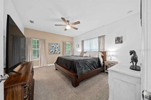 House in Alachua, Florida 3 bedrooms, 220.55 sq.m. № 2213875 - photo 18