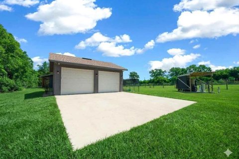 House in Alachua, Florida 3 bedrooms, 220.55 sq.m. № 2213875 - photo 4